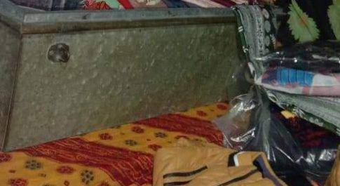 भीरा थाना क्षेत्र में एक ही रात में हुई चोरी की घटना दो घरों से चोरों ने लाखों का माल पार किया