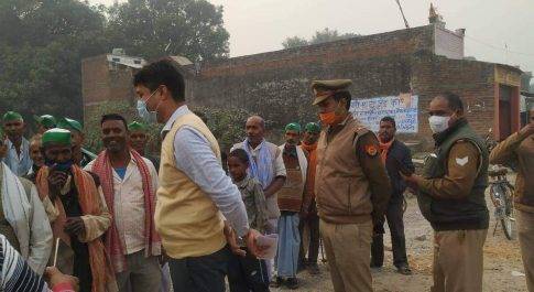 प्रशासन ने किसान नेताओं को उनके ठिकानों पर किया नजर बन्द।