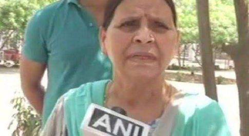 राबड़ी देवी ने कहा-मुलायम सिंह की उम्र हो गई, उन्हें याद नहीं रहता,उनकी बोली का कोई मायने नहीं रखता 