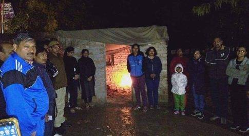 पुलवामा में शहीद सैनिकों की याद में न्यायिक अधिकारियों ने निकाला कैंडिल मार्च 