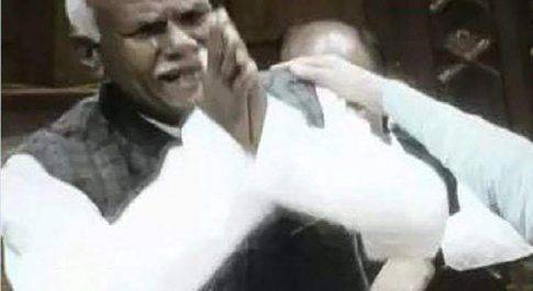 सदन में सपा विधायक ने कहा-दस लाख रूपये हुए है चोरी, नहीं मिले तो करूँगा आत्महत्या