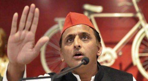 अखिलेश यादव ने पायलट के सही सलामत लौटने की की प्रार्थना,मोदी सरकार पर साधा निशाना