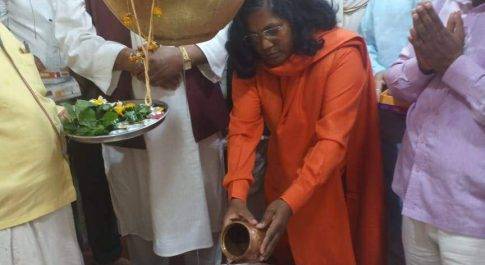 बहराइच लोकसभा प्रत्याशी ने पूजा अर्चना कर लिया राहुल को पीएम बनाने का आशीर्वाद