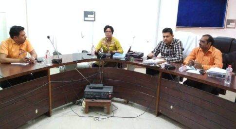 व्यय अनुवीक्षण के गठित टीमों के साथ व्यय प्रेक्षक डा. राजी एन.एस. ने की बैठक