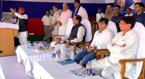 मायावती पर लगे बैन के कारण भतीजे ने मारी सियासी एंट्री,बन सकते है उत्तराधिकारी