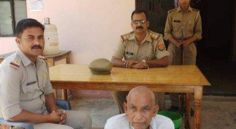 पुलिस के हत्थे चढ़ा जिला बदर