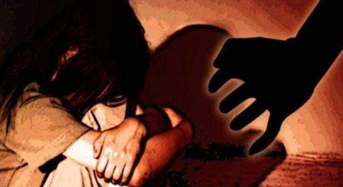 नशे में धुत एक नौकर ने शादी समारोह से बच्ची को अगवा कर किया दुष्कर्म,हुआ गिरफ्तार