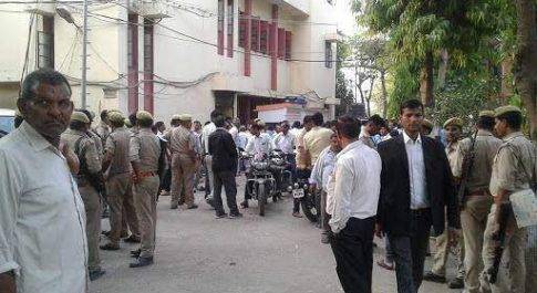 बगैर हत्या हुए ही हत्या की धारा में भेजा जेल, कोर्ट ने की थानाध्यक्ष पर कार्यवाही