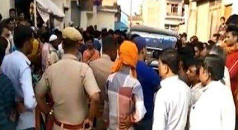 नशे में धुत दारोगा ने मासूम को जीप से कुचला, मौत के बाद लोगो ने पुलिस पर बरसाईं लाठियां