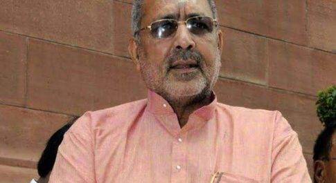 मुस्लिम समुदाय पर आपत्तिजनक बयान के मामले में चुनाव आयोग ने गिरिराज को भेजा नोटिस 