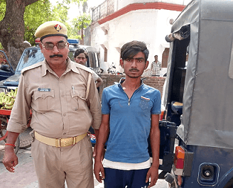 अवैध चाकू व छूरा सहित 1 गिरफ्तार