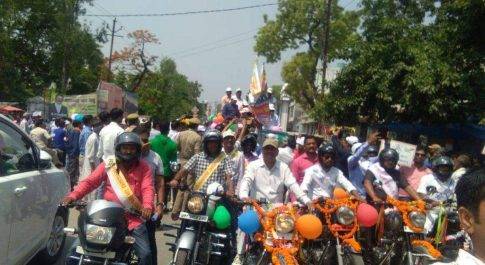 मोहम्मदी तहसील से निकाली गई मतदाता जागरूकता मोटर साइकिल रैली