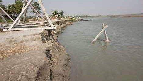 सूखी शारदा में चली पानी की धार