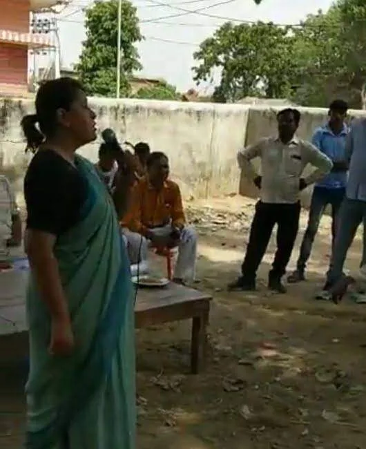 देश के छः पिछड़े जिलों में महराजगंज एक नंबर पर हैःसुप्रिया श्रीनेत
