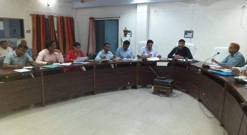 नीर निर्मल परियोजना की समीक्षा के लिए बैठक आयोजित