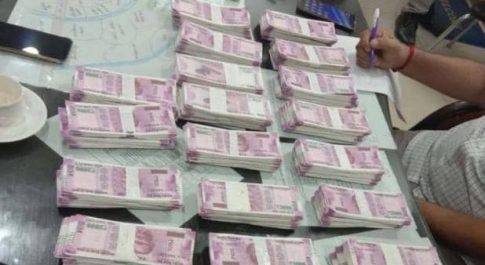 1 करोड़ 20 लाख के नकली नोट 40 लाख रुपये में बेचने आया था आरोपी, पुलिस ने किया खुलासा 