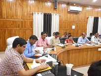 डीएम की अध्यक्षता में सम्पन्न हुई जिला स्वास्थ्य समिति की शासी निकाय की बैठक