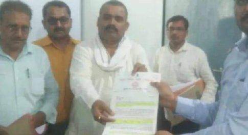 NHAI द्वारा 6 लेन की अनदेखी व्यापारियों ने सौपा एसडीएम को ज्ञापन
