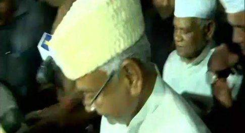 जीतन राम मांझी के आवास पर इफ्तार पार्टी में शिरकत करने पहुंचे सीएम नितीश
