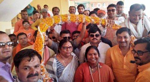 जनपद आगमन पर केंद्रीय राज्य मंत्री का कार्यकर्ताओं ने किया भव्य स्वागत