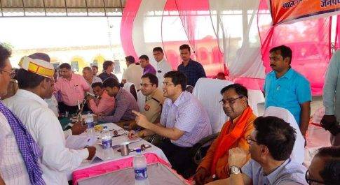 डीएम की अध्यक्षता में तहसील मिहींपुरवा में सम्पन्न हुआ सम्पूर्ण समाधान दिवस, नवनिर्वाचित सांसद भी रहे मौजूद