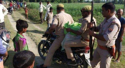 प्रतिबंधित मांस को लेकर बवाल, रोड का चक्का जाम