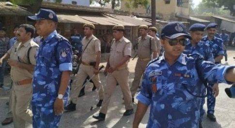 मासूम बच्ची का अपहरण कर हत्या के मामले में सड़कों पर उतरे लोग,आरोपियों को फांसी की मांग