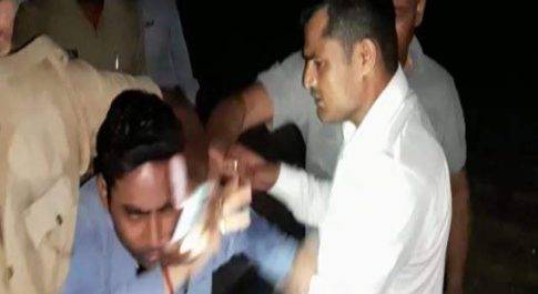 पत्रकार की पिटाई करने वाले जीआरपी के दो पुलिसकर्मियों को किया गया निलंबित 