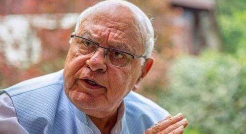 फारूक अब्दुल्ला के साथ श्रीनगर में ज्येष्ठा देवी मंदिर के बाहर कश्मीरी पंडितों ने की धक्का मुक्की,लगाए मोदी-मोदी के नारे