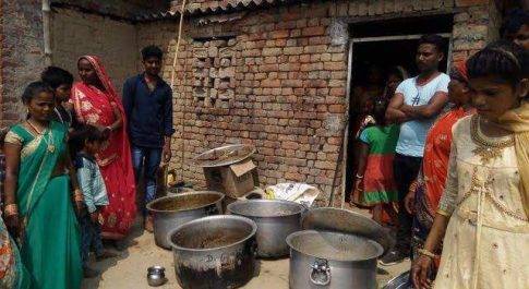 शादी में मछली कम पड़ने पर बारातियों ने दुल्हन के भाई और पिता की कर दी कुटाई, घराती पक्ष भी चुप नहीं बैठे