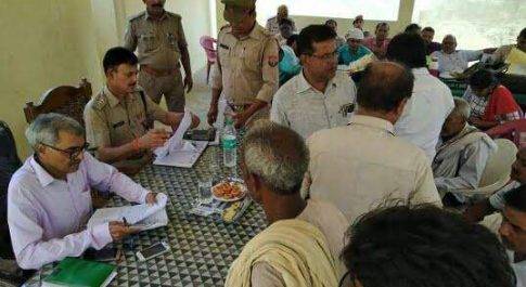 महराजगंज। बृजमनगंज थाने पर समाधान दिवस कार्यक्रम