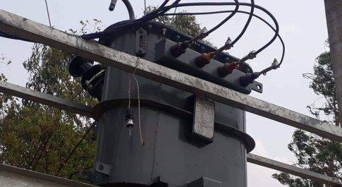 सिद्धार्थनगर। प्रधानमंत्री सौभाग्य योजना बनी ग्रामीणों के लिए दुर्भाग्य योजना।