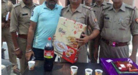 लखीमपुर खीरी| सुनीत कुमार के अपराध शाखा तबादला होने पर आज मैलानी थाना परिषद में विदाई समारोह आयोजित किया गया