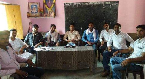लखीमपुर खीरी |मितौली में हुई हिंदी दैनिक जनमोर्चा पेपर की बैठक का आयोजन