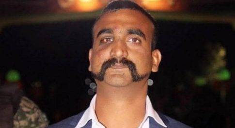 कांग्रेस की मांग – विंग कमांडर अभिनंदन को पुरस्कृत सरकार, मूंछों को राष्ट्रीय मूंछें भी करे घोषित 