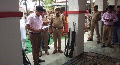थाना निरीक्षण में डीएम को नहीं मिली कोई खामी