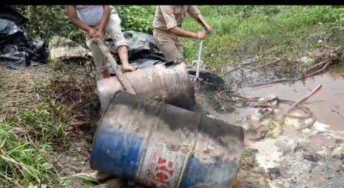 लखीमपुर खीरी| तेजतर्रार थाना मोहम्मदी कोतवाल संजय त्यागी के नेतृत्व में चलाया गया शराब का सघन चेकिंग अभियान