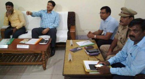 डीएम की अध्यक्षता में सम्पन्न हुई नानपारा चीनी मिल समिति के संचालक मण्डल की बैठक