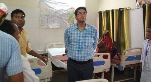 ओपीडी की संख्या के अनुसार दवाओं की उपलब्धता सुनिश्चित कराएं: डीएम