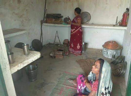 महराजगंज। नये सत्र मे नही बना मध्यान्ह भोजन