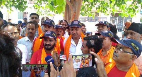 लखीमपुर खीरी| अमरनाथ यात्रा के लिए 56 सदस्यों का जत्था रवाना