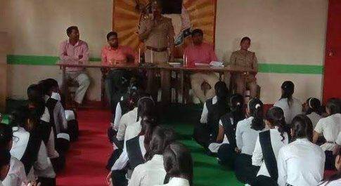 सिद्धार्थनगर। बालिका सुरक्षा जागरूकता कार्यक्रम का आयोजन