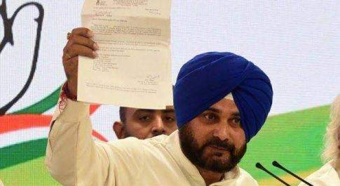 कैप्टन को नहीं बल्कि राहुल को सिद्धू ने सौंपा मंत्री पद का इस्तीफा 
