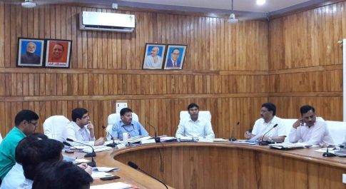 नोडल अधिकारी संजीव कुमार की अध्यक्षता में सम्पन्न हुई समीक्षा बैठक