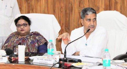 जनपद में संभावित बाढ़ से बचाव की तैयारियों की समीक्षा के लिए बैठक सम्पन्न