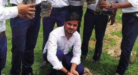 लखीमपुर खीरी| रॉयल प्रूडेंस डिग्री कॉलेज में शिक्षक और B.Ed छात्रों और छात्राओं के द्वारा किया गया वृक्षारोपण