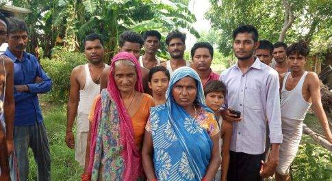 लखीमपुर खीरी| कुम्भी की पंचायत छिछोना प्रधान व सेक्रेटरी मिल कर उड़ा रहे हैं स्वच्छ भारत मिशन की धज्जियां