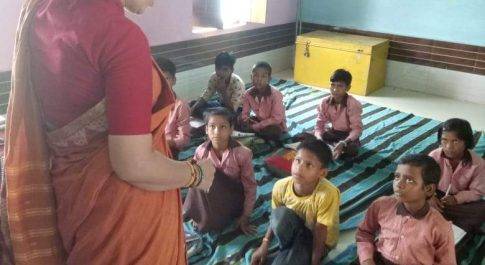 बहराइच। प्रा.वि. अमीनपुर नगरौर का आयोग की सदस्य ने किया निरीक्षण 
