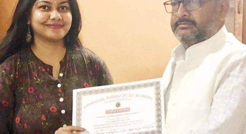 अयोध्या। पीसीएस जे मे चयनित संज्ञा यदुवंशी को रूदौली विधायक राम चन्द्र यादव ने किया सम्मानित