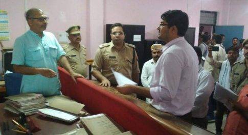 एसडीएम कोर्ट का जिलाधिकारी ने किया निरीक्षण